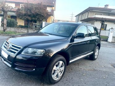Volkswagen Touareg 3.0 V6 TDI DPF Exclusive