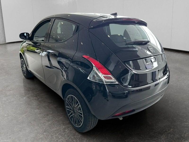 Lancia Ypsilon 1.0 firefly hybrid Oro s&s 70cv