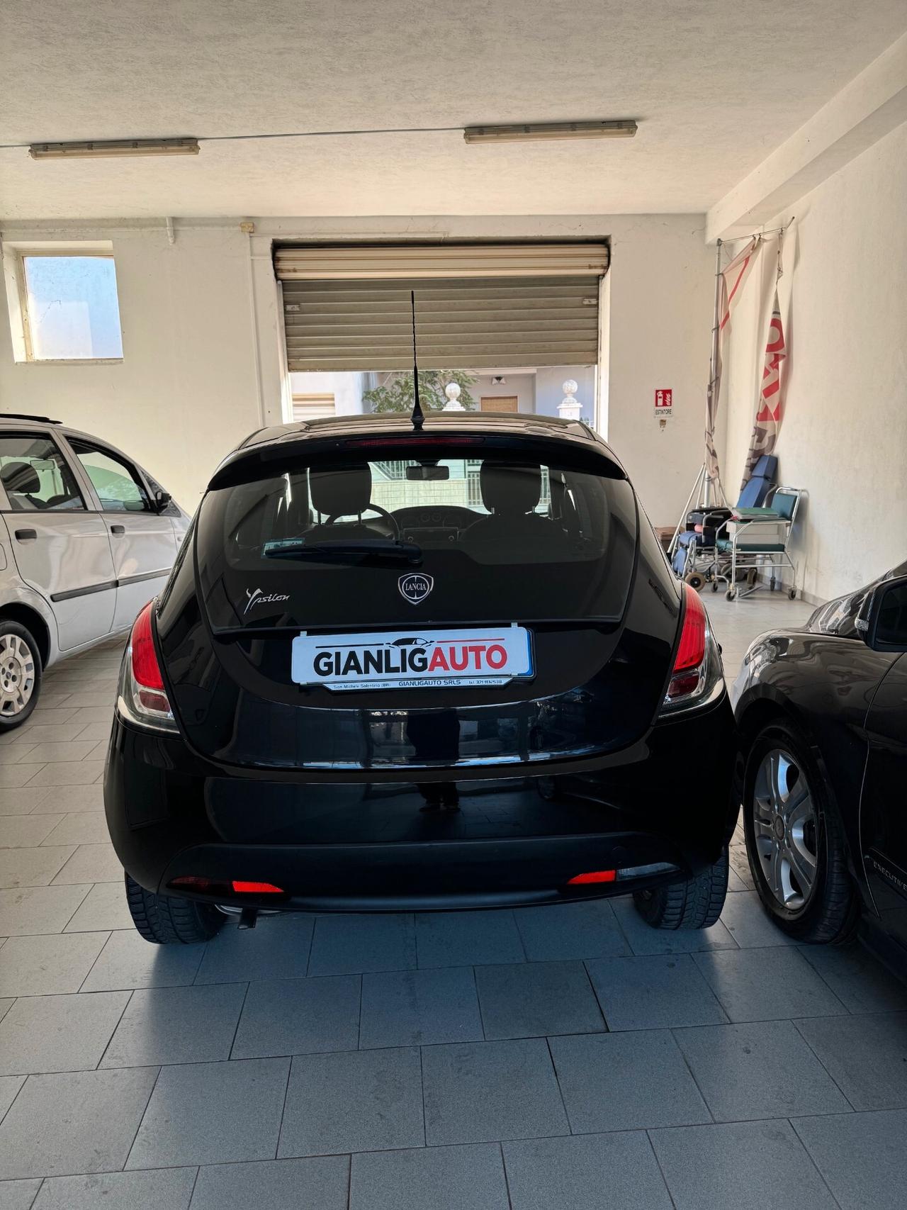 Lancia Ypsilon 1.2 69 CV 5 porte Elefantino