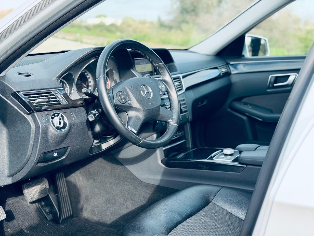 Mercedes-benz E 220 CDI BlueEFFICIENCY Avantgarde AMG