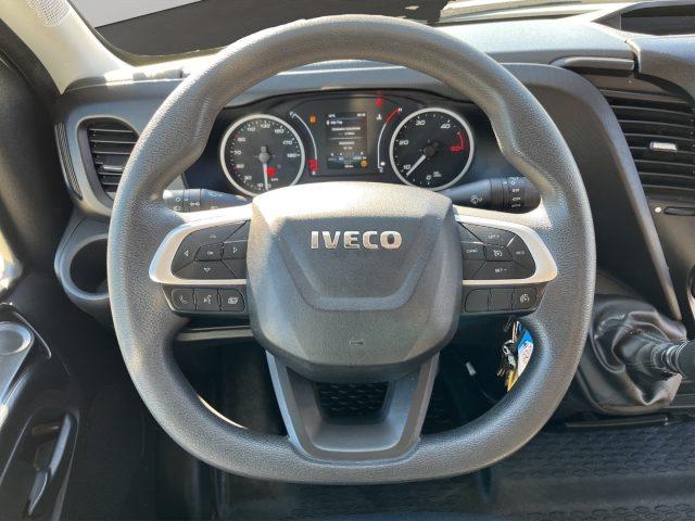IVECO Daily 35C12 furgonato box