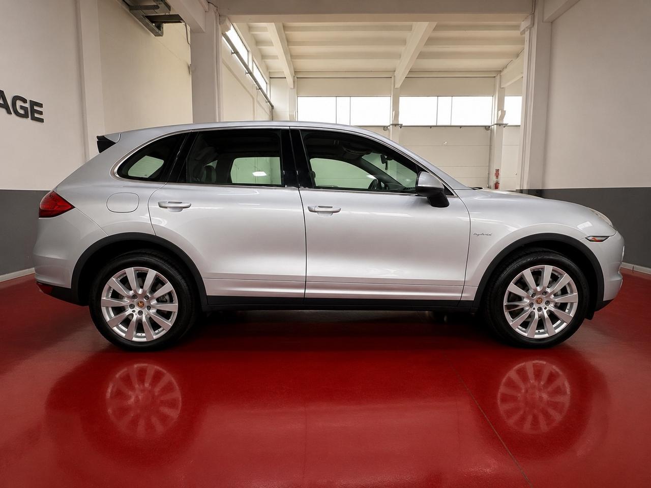 Porsche Cayenne 3.0 e-hybrid