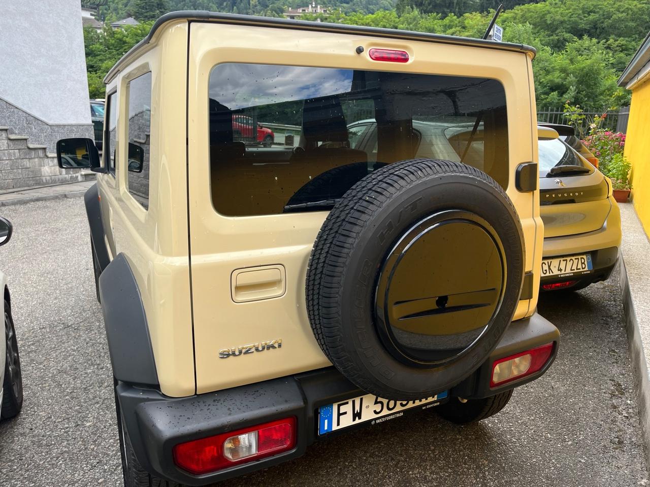 Suzuki Jimny 1.5 5MT Top