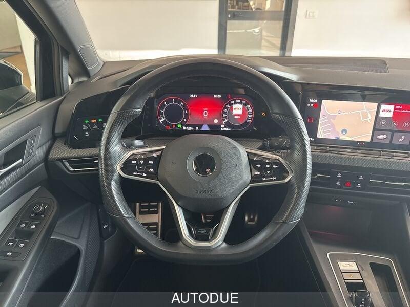 Volkswagen Golf 8 2.0 TDI R-LINE 150CV DSG