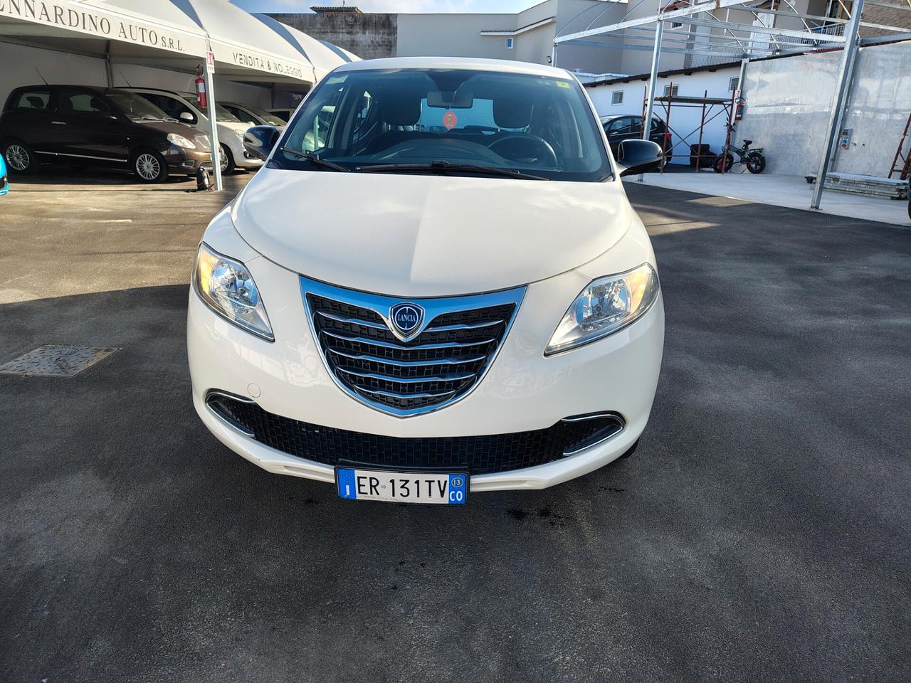Lancia Ypsilon 0.9 TwinAir 85 CV 5 porte Metano Ecochic Gold