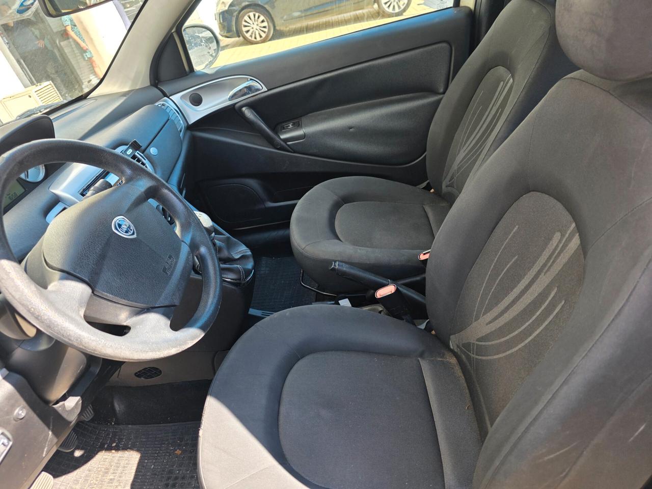 Lancia Ypsilon 1.4 Unyca Ecochic GPL