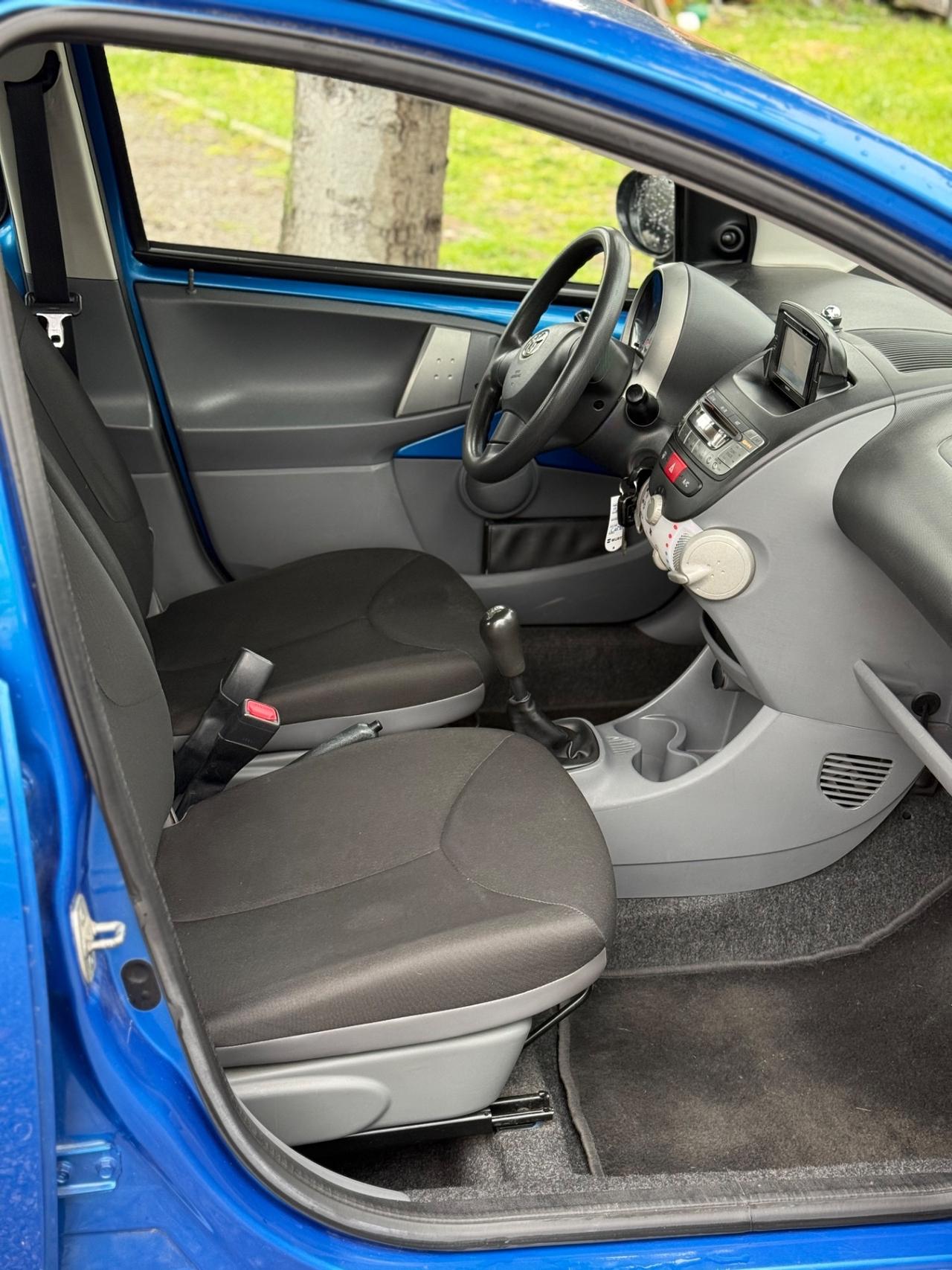 Toyota Aygo 1.0 12V VVT-i 5 porte Now Connect