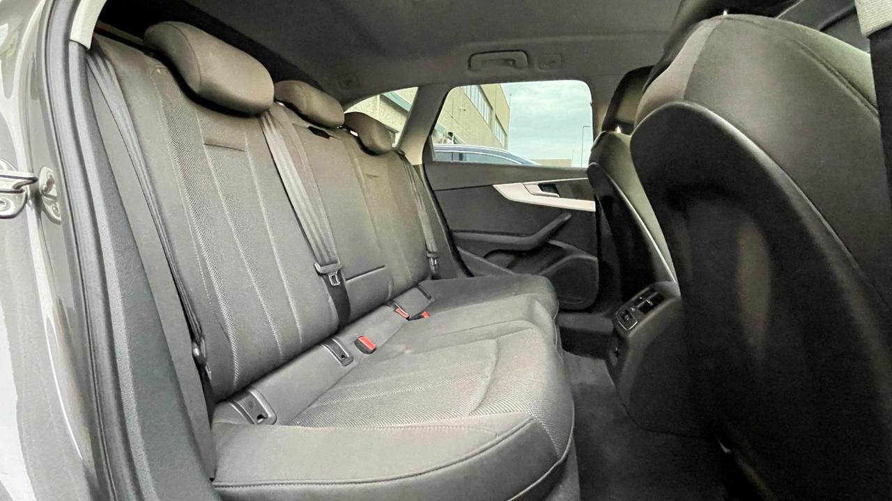 Audi A4 Avant 40 TDI S tronic Advanced LED V. Cockpit 204cv