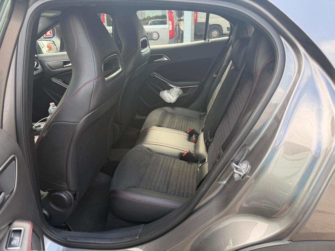 Mercedes-benz GLA 200 d Automatic 4Matic Premium
