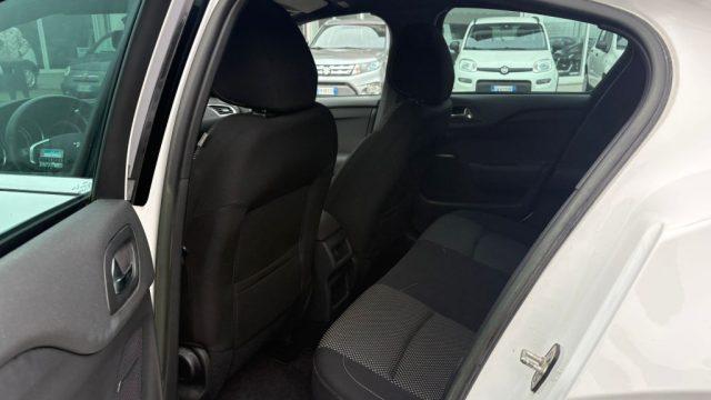 DS AUTOMOBILES DS 4 1.6 e-HDi 115 airdream Business