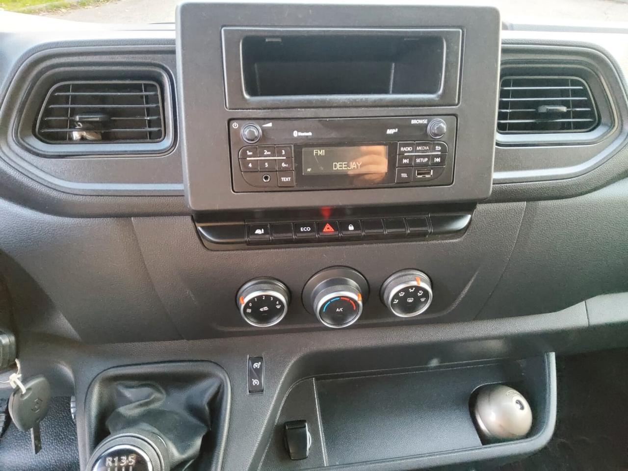 Renault Master T35 2.3 dCi 135