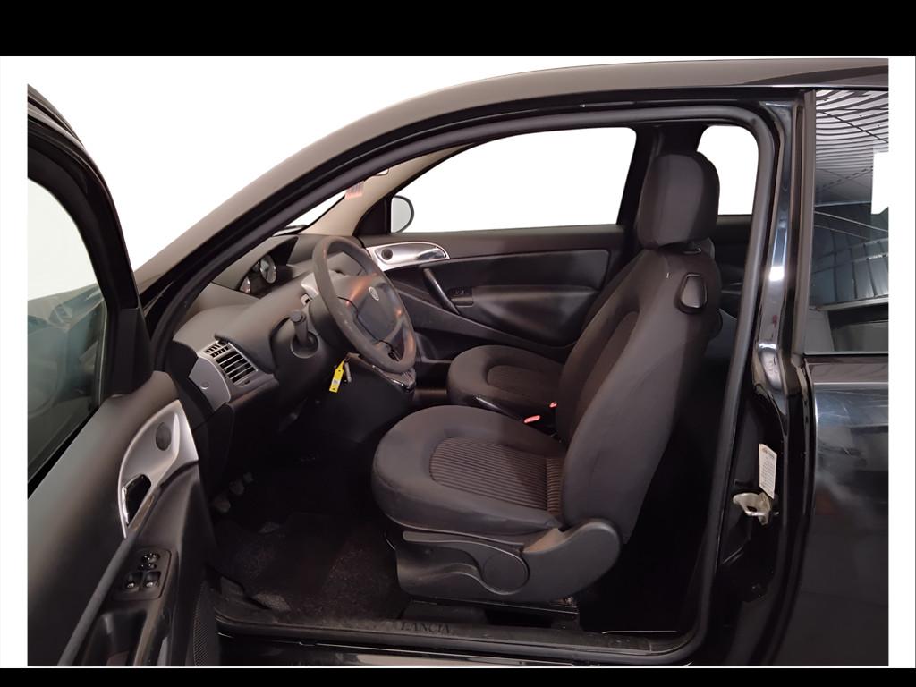 LANCIA Ypsilon II 2007 - Ypsilon 1.2 8v New Oro (oro)