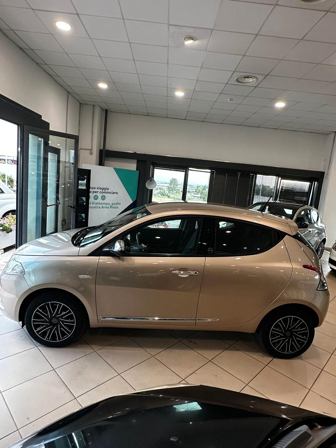 Lancia Ypsilon 1.2 69 CV 5 porte GPL Ecochic Gold