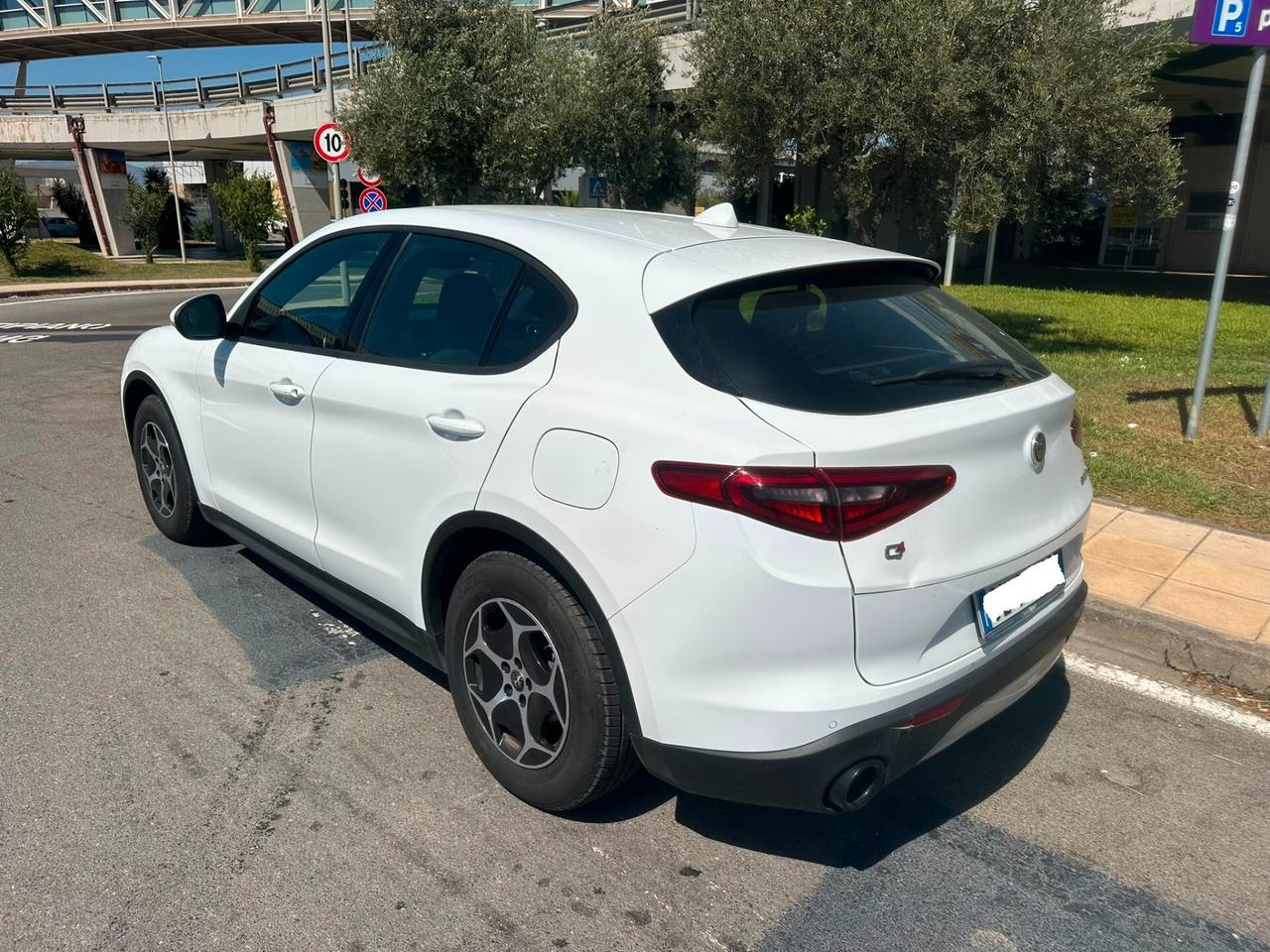 Alfa Romeo Stelvio 2.2 Turbodiesel 190 CV AT8 Q4 Business