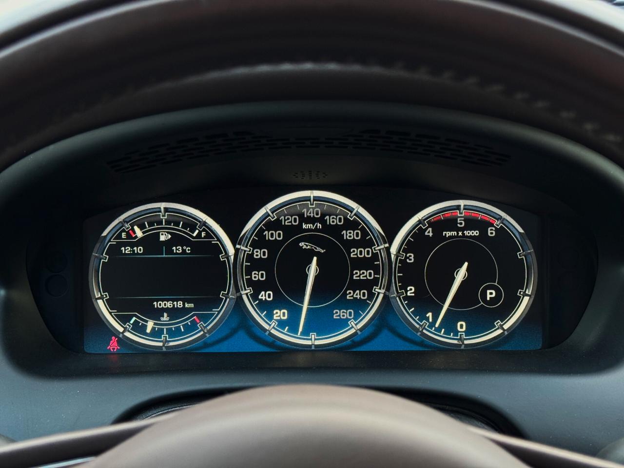 Jaguar XJ 3.0d V6 Portfolio 275CV TETTO