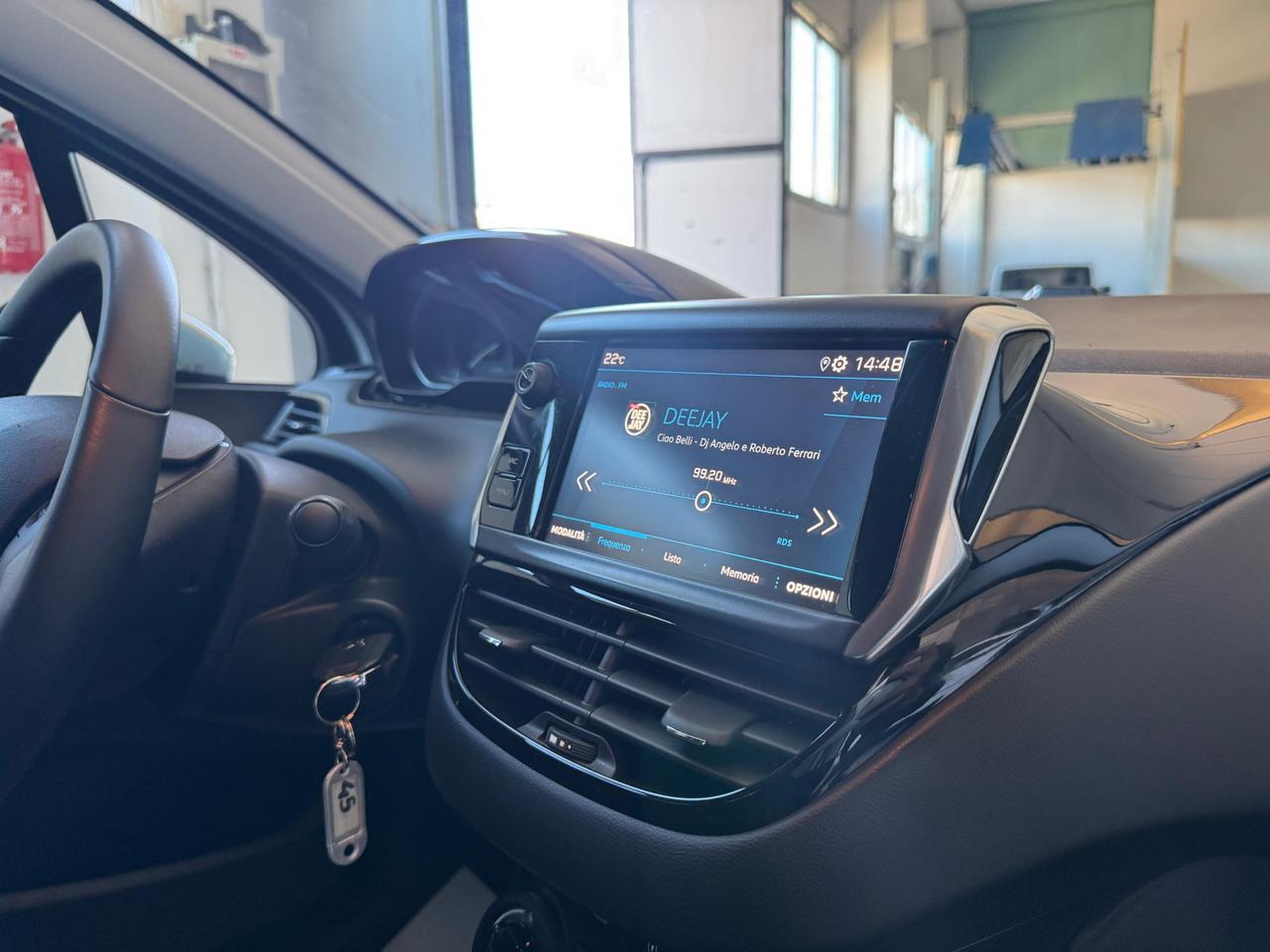 Peugeot 208 5 Porte 208 5p 1.2 puretech Signature s&s 82cv