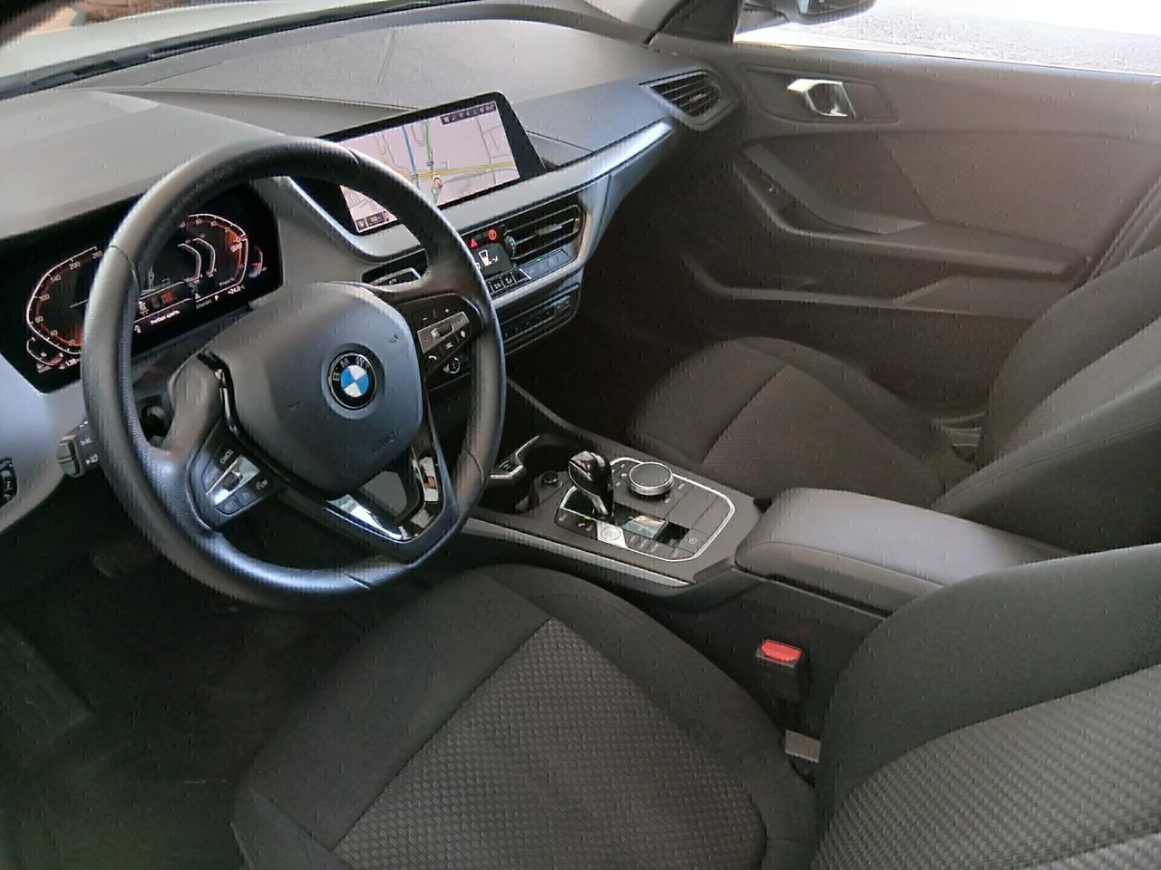 Bmw 118 118d 5p. Business Advantage
