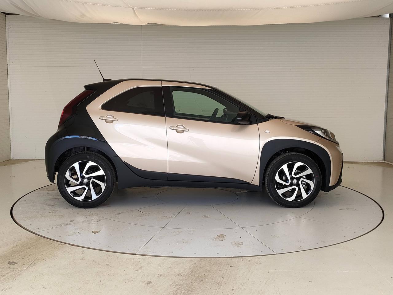 TOYOTA Aygo X 1.0B TREND MT - MY24