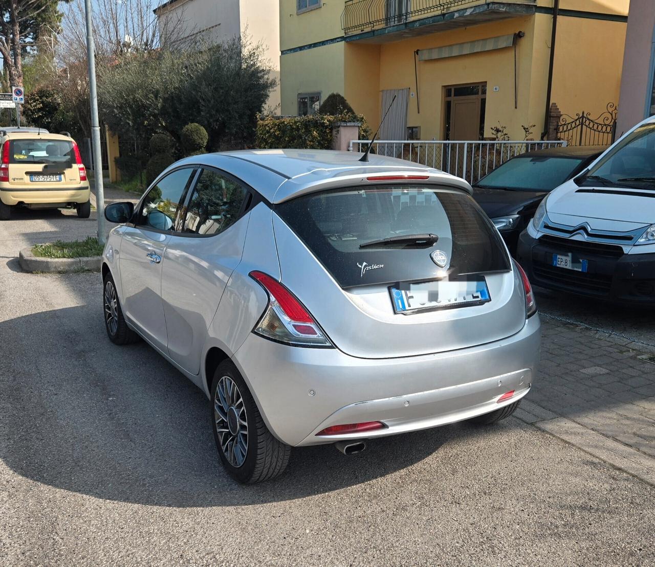 Lancia Ypsilon 1.2 69 CV 5 porte GPL Ecochic Gold