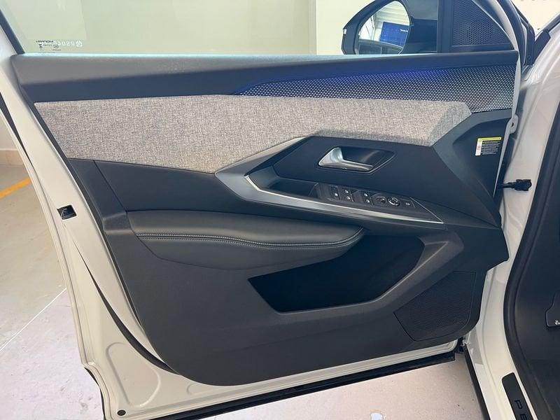 Peugeot e-3008 210cv 73 kWh GT