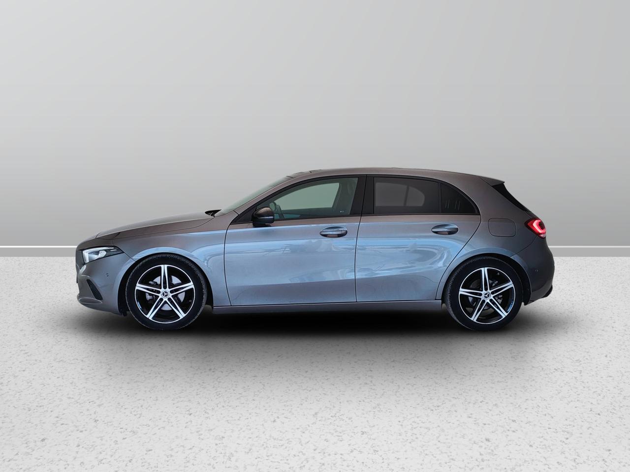 Mercedes-Benz Classe A - W177 2018 - A 180 d Sport auto