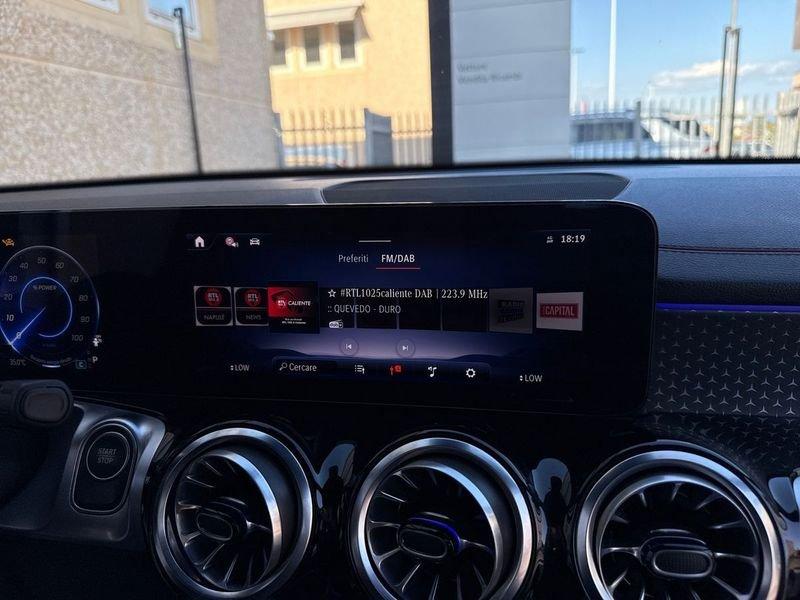 Mercedes-Benz EQB 300 AMG Line Advanced Plus 4matic