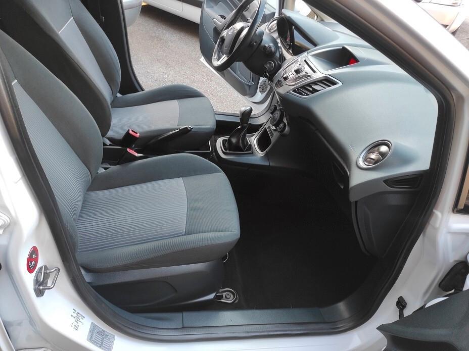 Ford Fiesta 1.4 5 porte Bz.- GPL Titanium