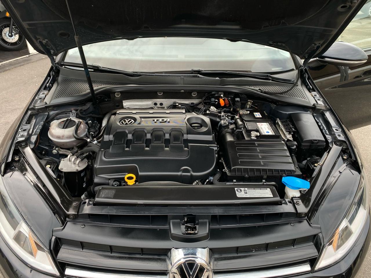 Volkswagen Golf 1.6 TDI DSG 5p.