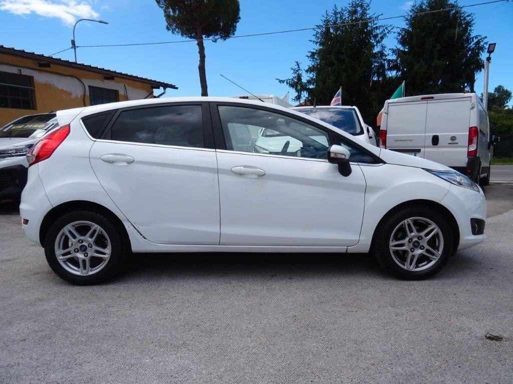 Ford Fiesta 1.4 5p. Bz.- GPL Titanium