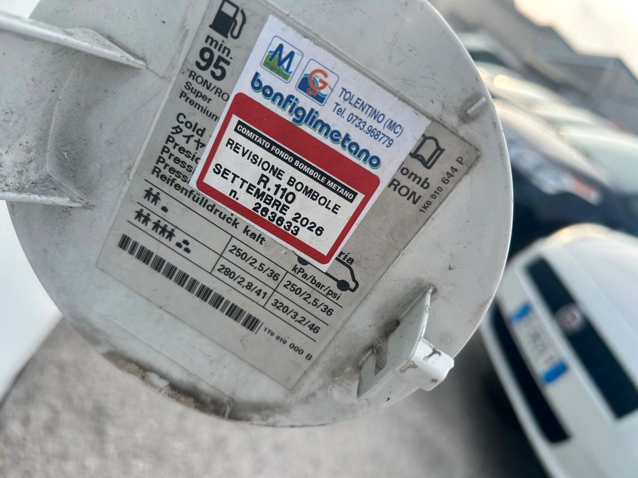 vw Touran 1.4 metano solo rivenditori 2014