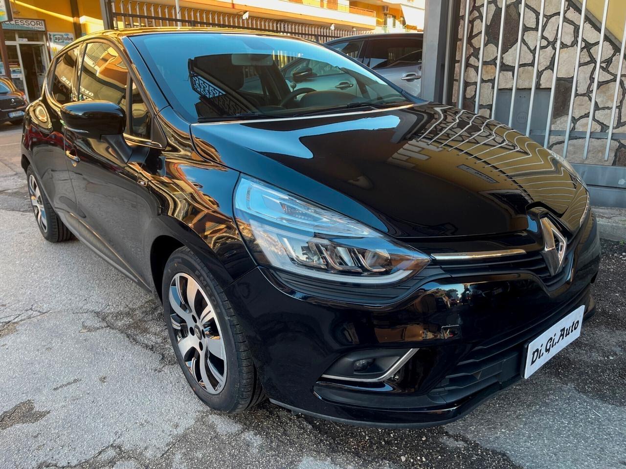 Renault Clio TCe 90 CV Moschino Intens "36000Km"⁸