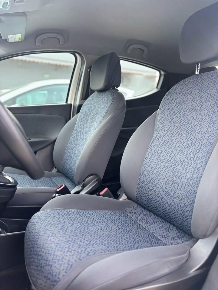 Lancia Ypsilon 1.0 FireFly 5 porte S&S Hybrid Silver