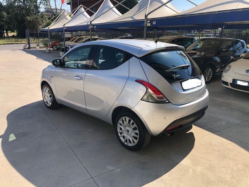 Lancia Ypsilon 1.3MJT 95CV anno 2015