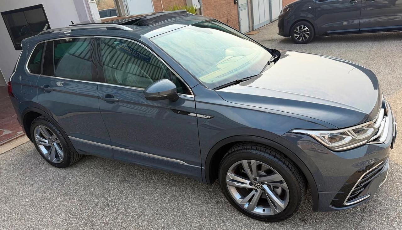 Volkswagen Tiguan 2.0 TDI 200 CV SCR DSG 4MOTION R-Line TETTO APRIBILE
