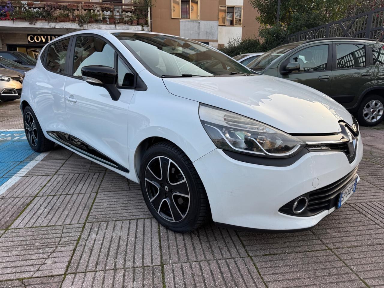 Renault Clio 1.2 16V 5 porte Dynamique