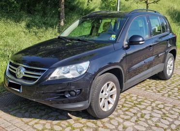 VOLKSWAGEN Tiguan 2.0 16V TDI DPF tiptronic Track & Field (28°)