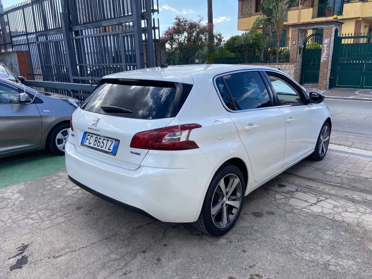 Peugeot 308 BlueHDi 150 S&S Allure … automatica