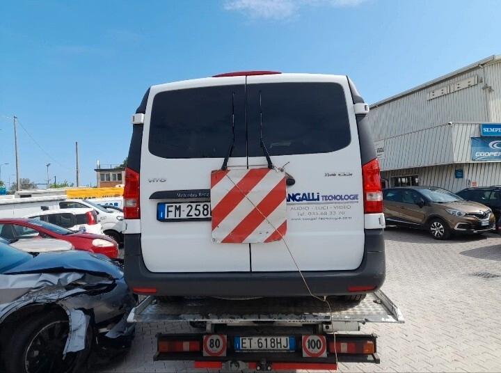 Mercedes Vito incidentata