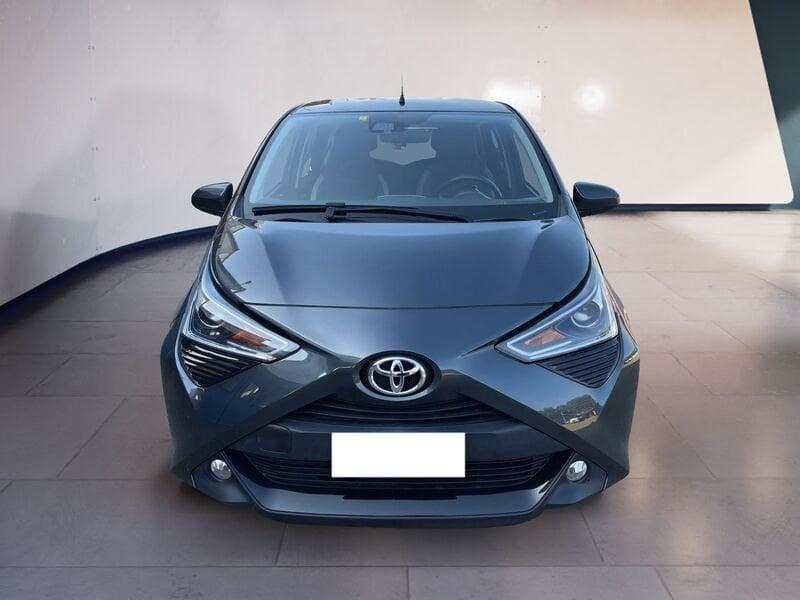Toyota Aygo II 2018 5p 5p 1.0 x-business fun 72cv