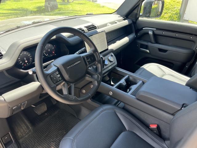 Land Rover Defender 110 3.0 I6 MHEV X-Dynamic SE AWD Auto