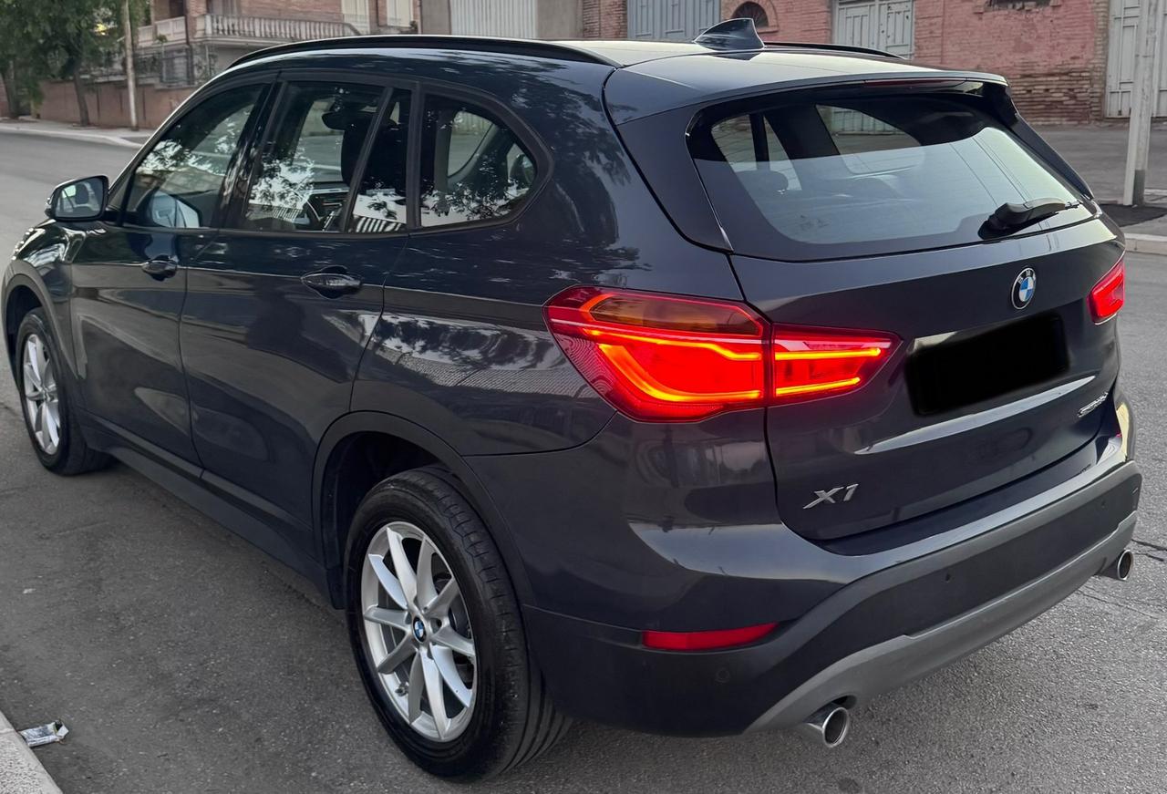 Bmw X1 sDrive18d Advantage