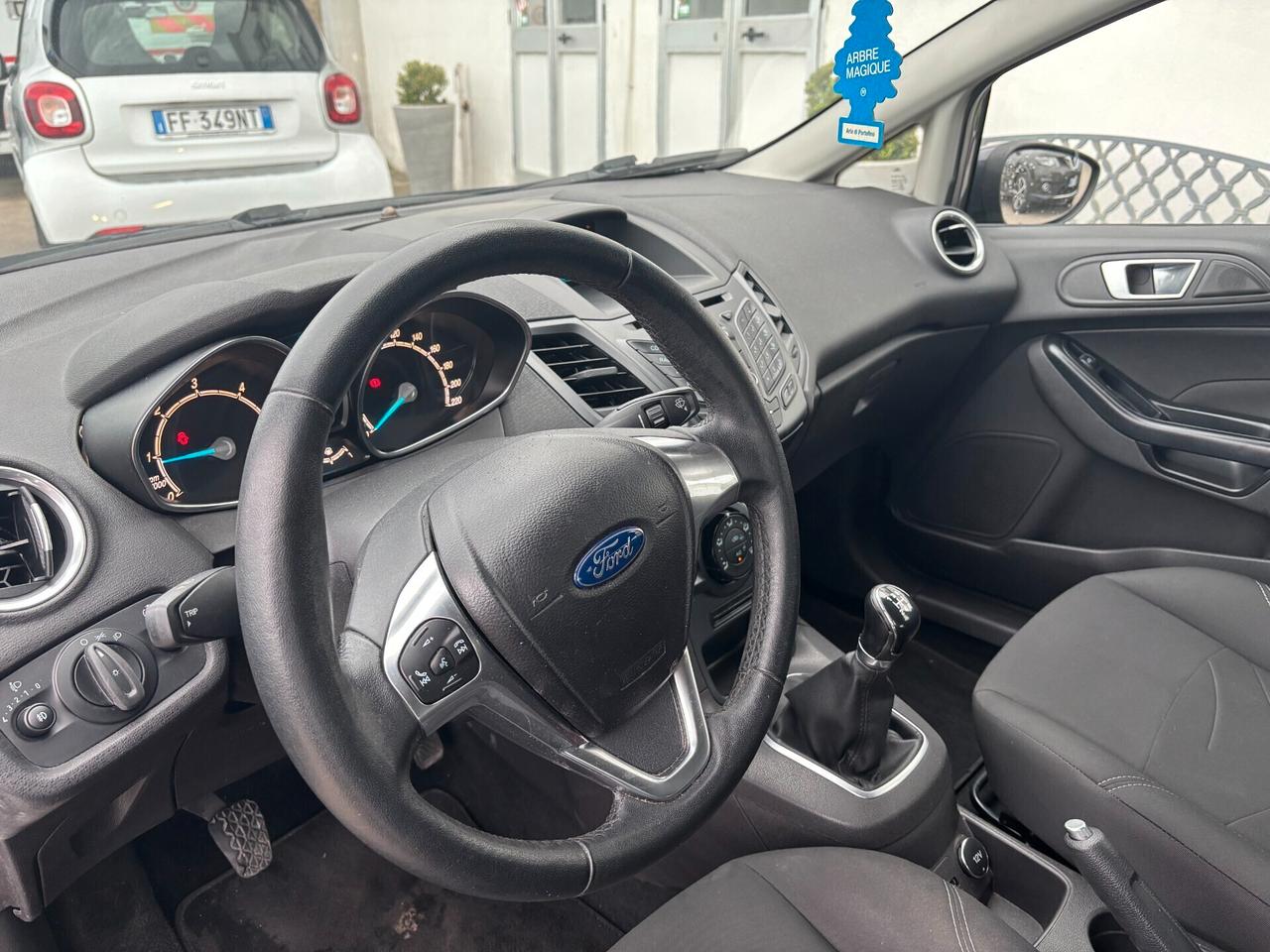 Ford Fiesta 1.5 TDCi 75CV 5 porte Titanium