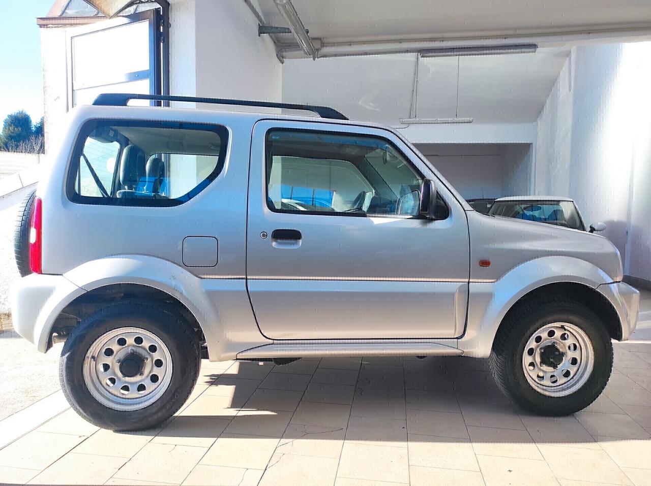 Suzuki Jimny 1.3i 16V cat 4WD JLX