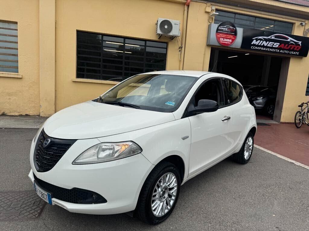 Lancia Ypsilon 0.9 TwinAir 84 CV Metano 2014 NEOPATENTATI