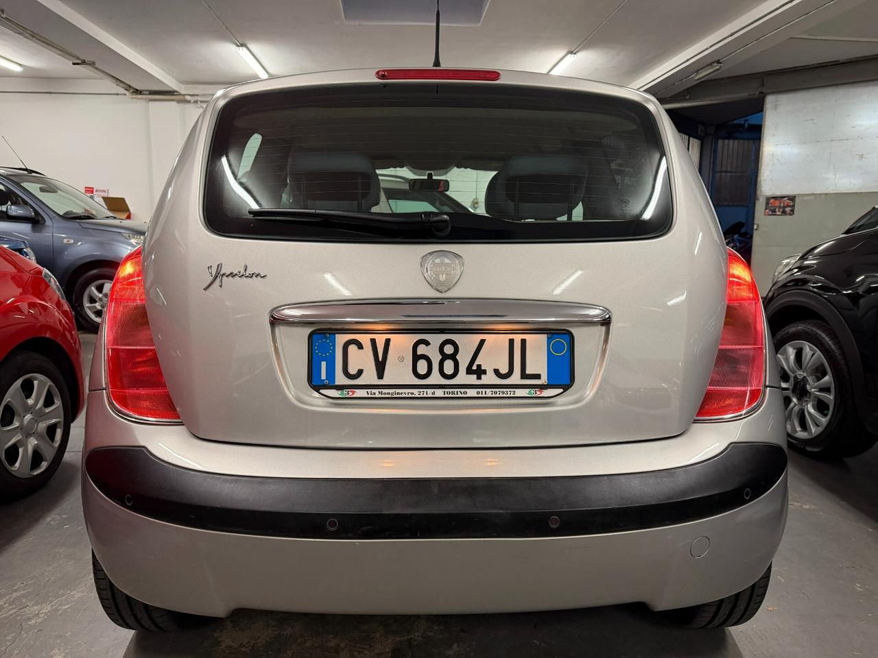 Lancia Ypsilon 1.2 16V Platino