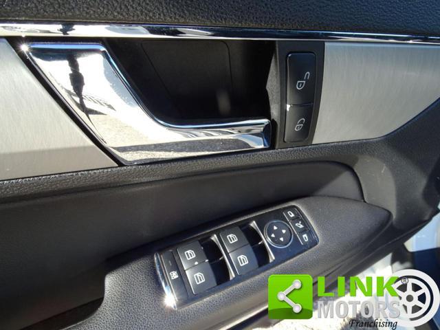 MERCEDES-BENZ E 220 CDI Coupé BlueEFFICIENCY Avantgarde