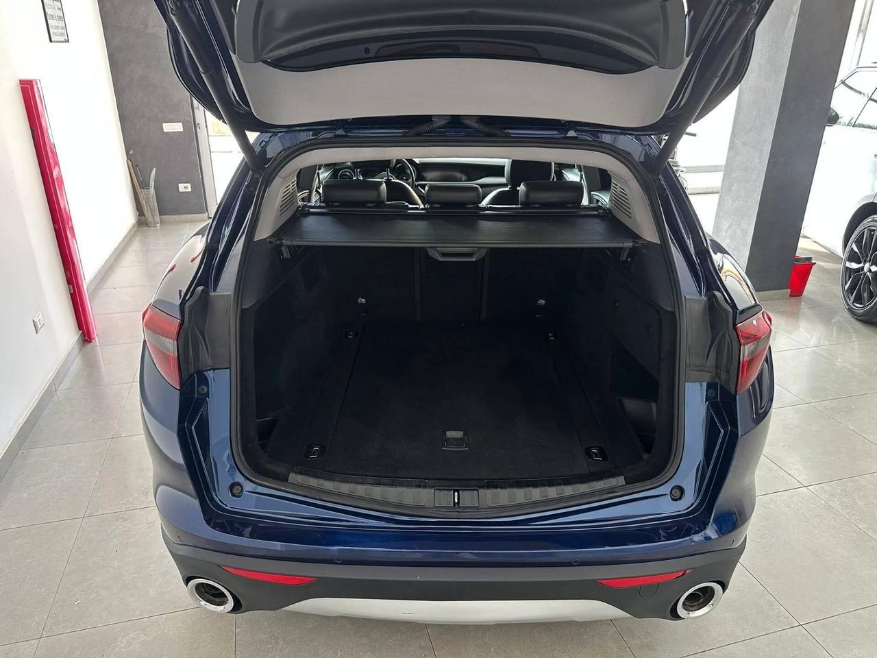 Alfa Romeo Stelvio 2.2 Turbodiesel 180 CV AT8 RWD Super