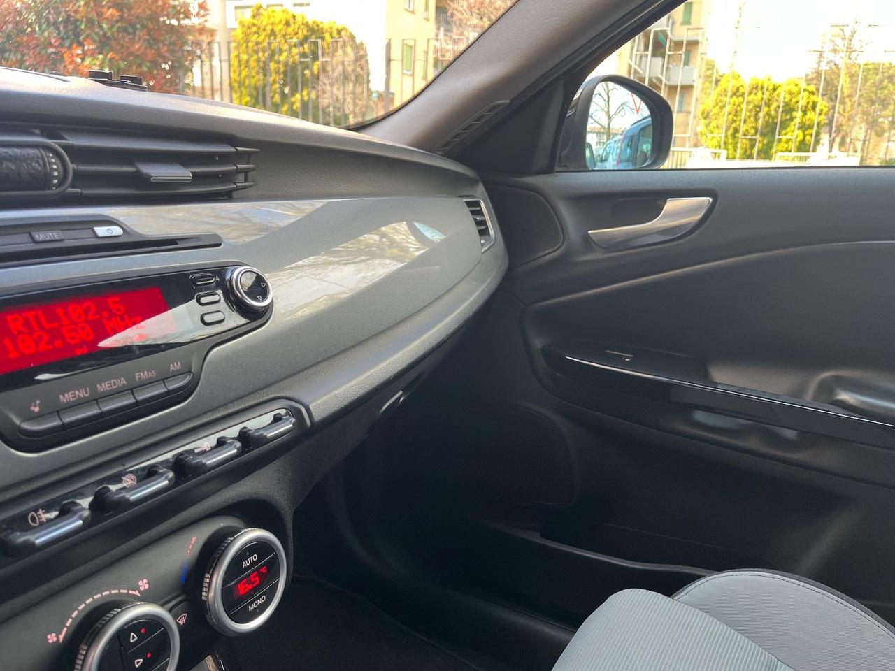 Alfa Romeo Giulietta 2.0 JTDm-2 140 CV Exclusive