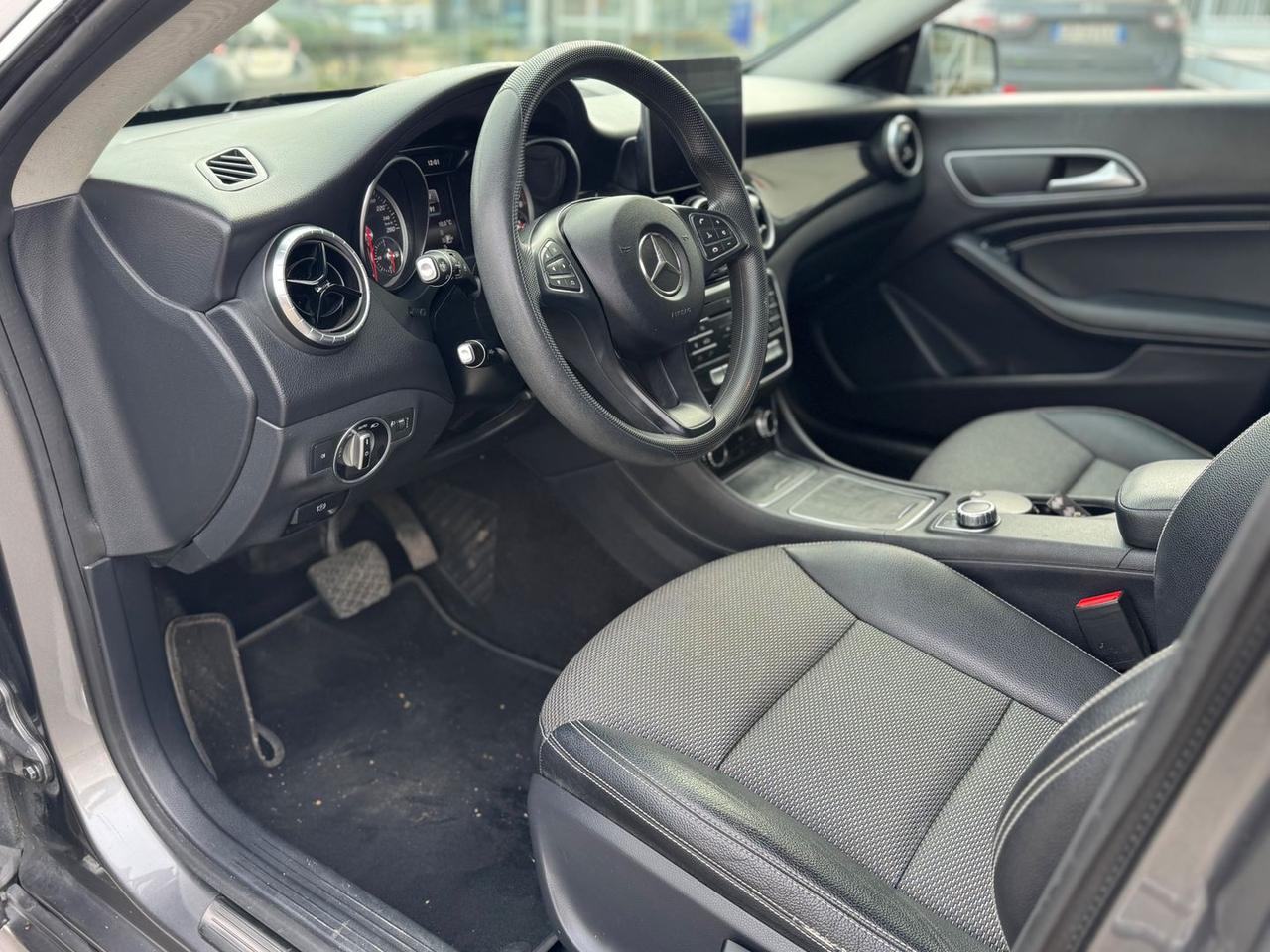 Mercedes-Benz CLA 180 Sport CLA 180 D #8883