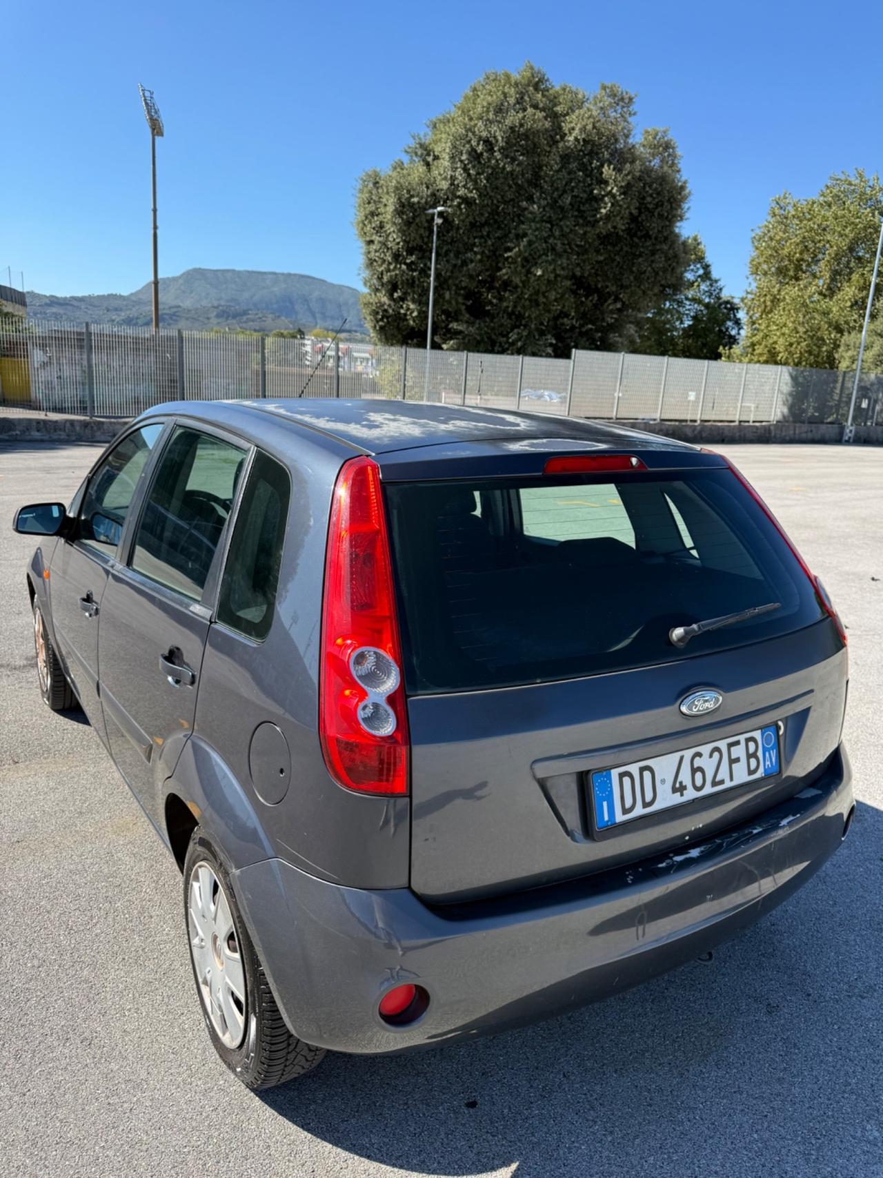 Ford Fiesta 1.2 Benzina 2007 • Unico Proprietario • Neopatentati